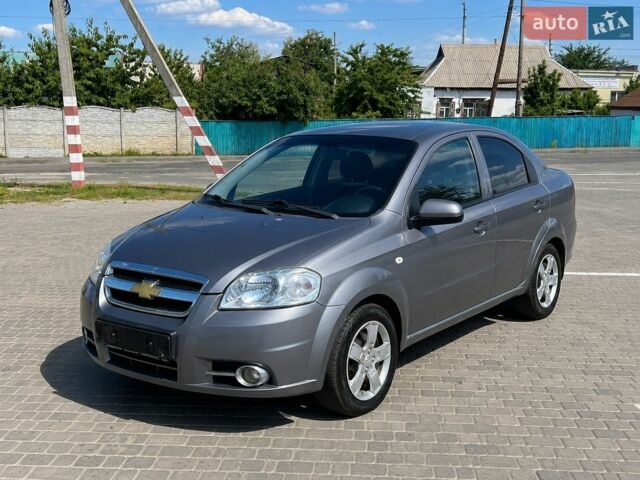 Сірий Шевроле Авео, об'ємом двигуна 1.5 л та пробігом 177 тис. км за 3999 $, фото 1 на Automoto.ua