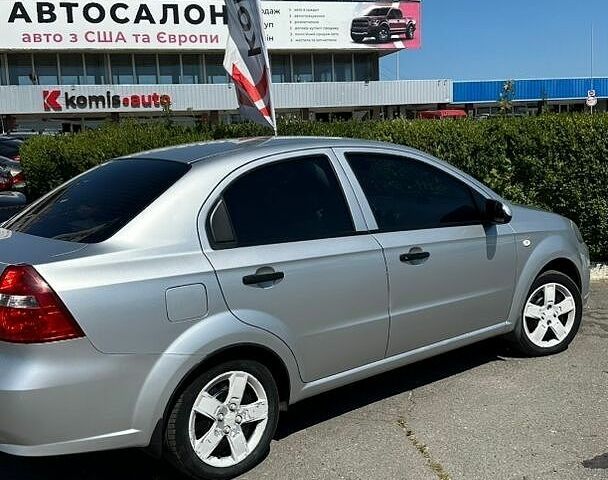 Серый Шевроле Авео, объемом двигателя 1.5 л и пробегом 109 тыс. км за 4900 $, фото 1 на Automoto.ua