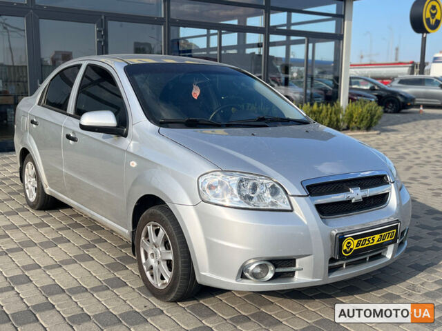 Серый Шевроле Авео, объемом двигателя 1.5 л и пробегом 295 тыс. км за 4600 $, фото 1 на Automoto.ua