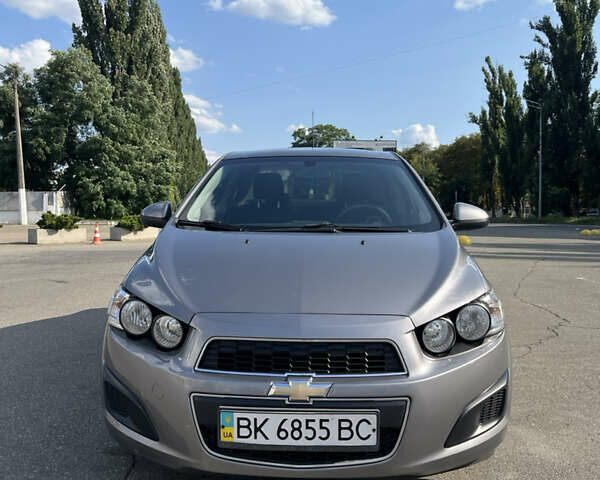 Серый Шевроле Авео, объемом двигателя 1.6 л и пробегом 170 тыс. км за 6800 $, фото 1 на Automoto.ua