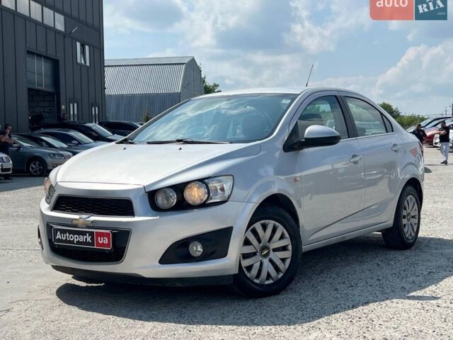 Серый Шевроле Авео, объемом двигателя 1.6 л и пробегом 194 тыс. км за 4690 $, фото 1 на Automoto.ua
