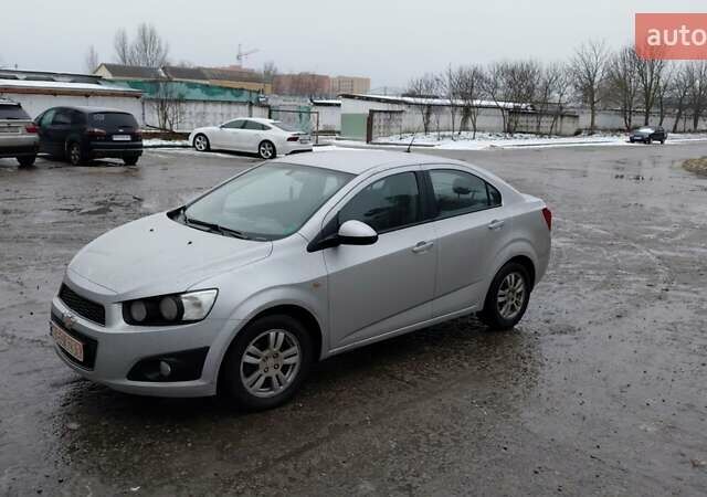Сірий Шевроле Авео, об'ємом двигуна 1.3 л та пробігом 214 тис. км за 4777 $, фото 1 на Automoto.ua