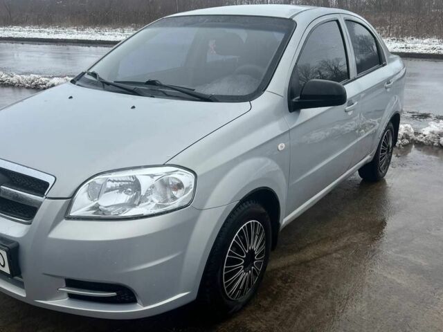 Серый Шевроле Авео, объемом двигателя 1.5 л и пробегом 150 тыс. км за 4300 $, фото 1 на Automoto.ua