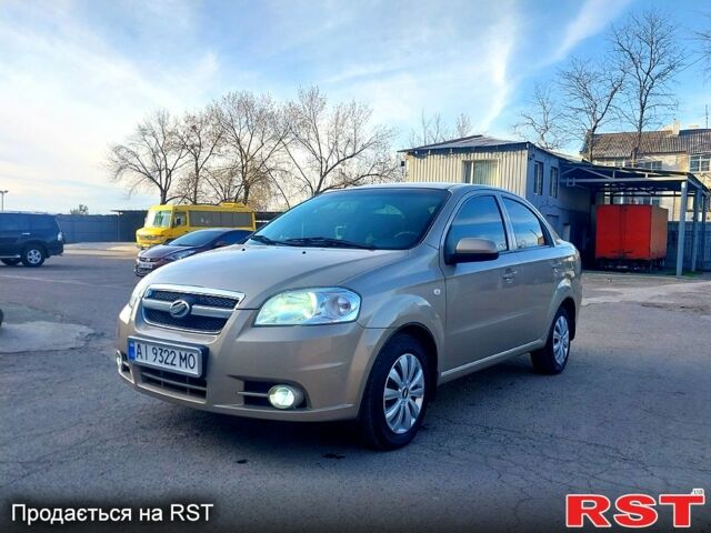 Серый Шевроле Авео, объемом двигателя 1.5 л и пробегом 250 тыс. км за 4200 $, фото 1 на Automoto.ua