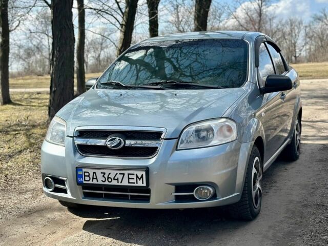 Серый Шевроле Авео, объемом двигателя 1.5 л и пробегом 153 тыс. км за 3999 $, фото 1 на Automoto.ua