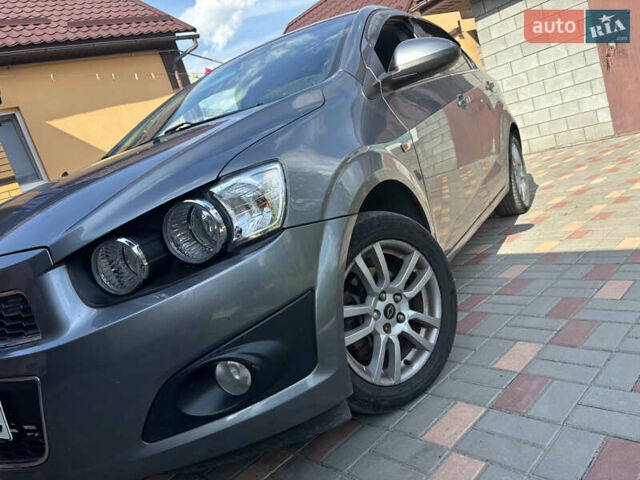 Серый Шевроле Авео, объемом двигателя 1.6 л и пробегом 124 тыс. км за 4500 $, фото 1 на Automoto.ua