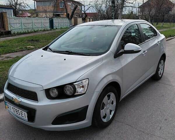 Серый Шевроле Авео, объемом двигателя 1.4 л и пробегом 130 тыс. км за 5900 $, фото 1 на Automoto.ua