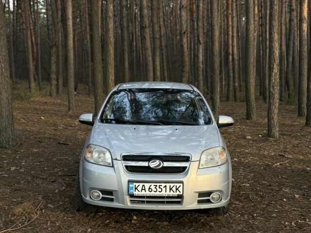 Серый Шевроле Авео, объемом двигателя 1.5 л и пробегом 176 тыс. км за 3400 $, фото 1 на Automoto.ua