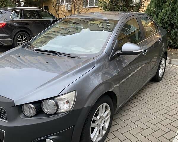 Сірий Шевроле Авео, об'ємом двигуна 1.4 л та пробігом 203 тис. км за 4500 $, фото 1 на Automoto.ua