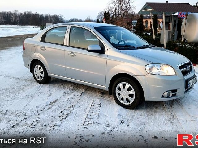 Сірий Шевроле Авео, об'ємом двигуна 1.5 л та пробігом 19500 тис. км за 3850 $, фото 1 на Automoto.ua