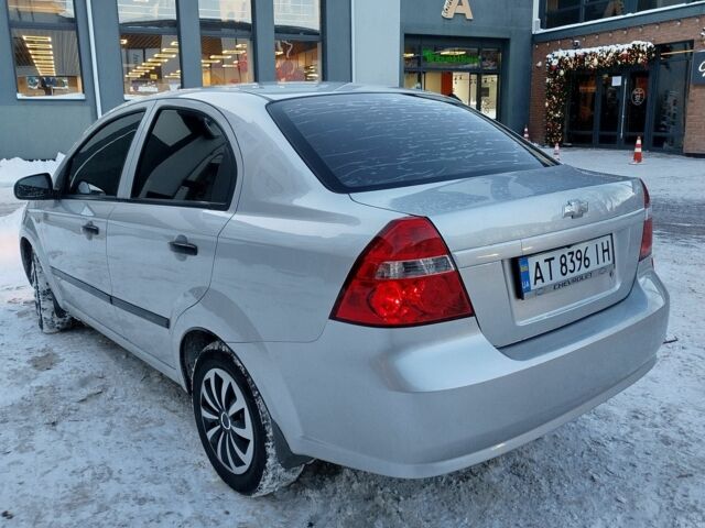 Серый Шевроле Авео, объемом двигателя 1.5 л и пробегом 187 тыс. км за 3400 $, фото 1 на Automoto.ua