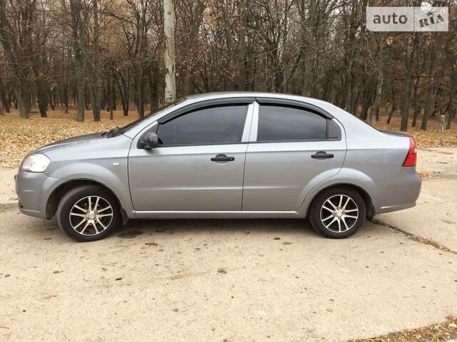 Серый Шевроле Авео, объемом двигателя 0 л и пробегом 128 тыс. км за 5500 $, фото 1 на Automoto.ua