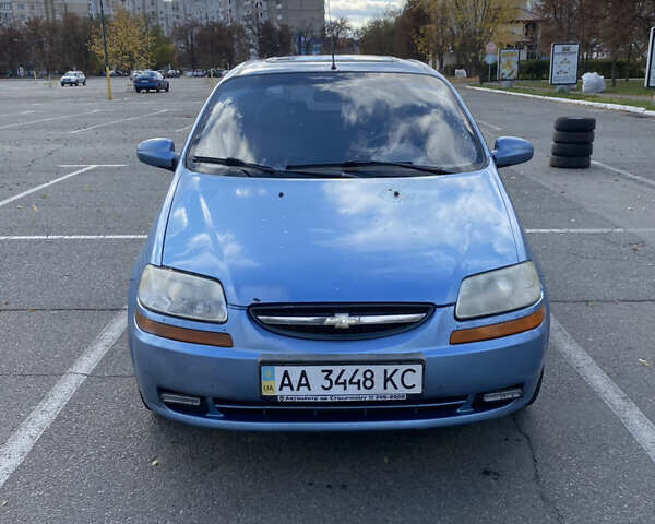 Синий Шевроле Авео, объемом двигателя 1.5 л и пробегом 220 тыс. км за 2300 $, фото 1 на Automoto.ua