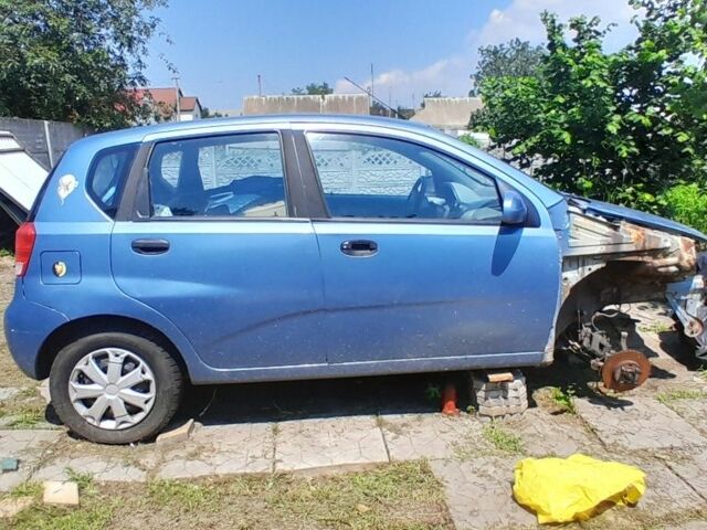 Синий Шевроле Авео, объемом двигателя 1.5 л и пробегом 300 тыс. км за 918 $, фото 1 на Automoto.ua