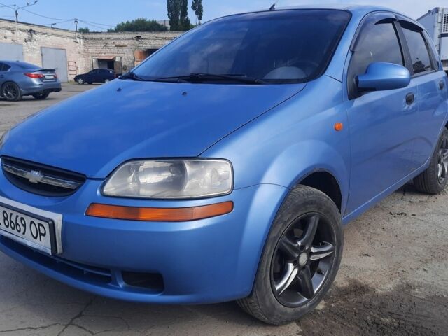 Синий Шевроле Авео, объемом двигателя 1.5 л и пробегом 230 тыс. км за 2400 $, фото 1 на Automoto.ua