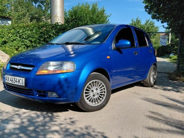 Синий Шевроле Авео, объемом двигателя 1.5 л и пробегом 180 тыс. км за 3500 $, фото 1 на Automoto.ua