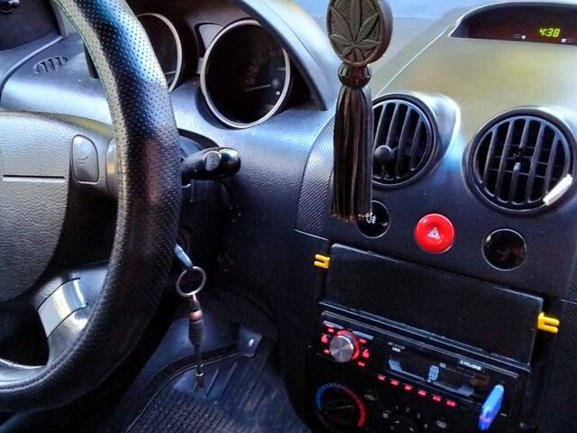 Синий Шевроле Авео, объемом двигателя 1.5 л и пробегом 283 тыс. км за 2100 $, фото 1 на Automoto.ua