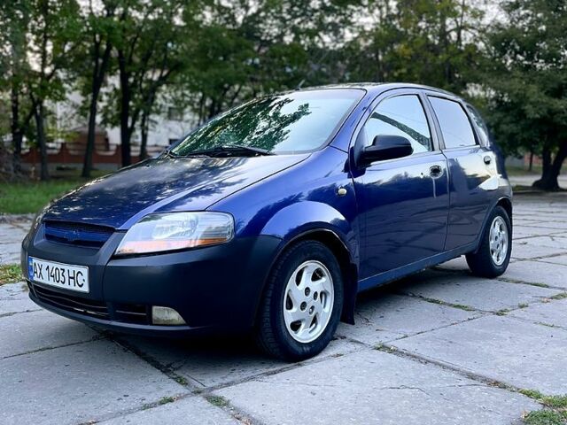 Синий Шевроле Авео, объемом двигателя 1.5 л и пробегом 232 тыс. км за 1950 $, фото 1 на Automoto.ua