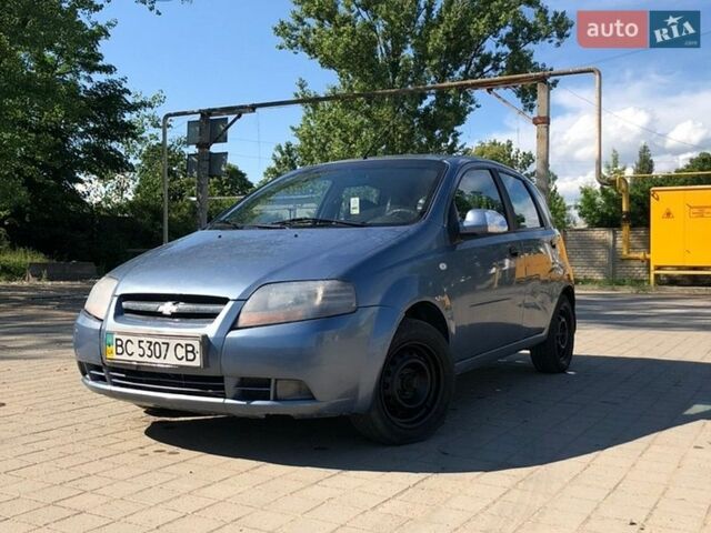 Синий Шевроле Авео, объемом двигателя 1.5 л и пробегом 300 тыс. км за 1699 $, фото 1 на Automoto.ua
