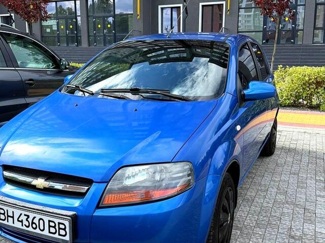 Синий Шевроле Авео, объемом двигателя 1.5 л и пробегом 195 тыс. км за 3200 $, фото 1 на Automoto.ua