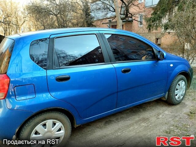 Синій Шевроле Авео, об'ємом двигуна 15 л та пробігом 200 тис. км за 2200 $, фото 1 на Automoto.ua