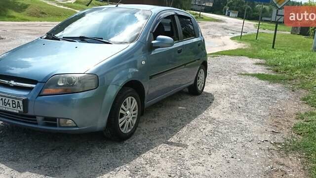 Синий Шевроле Авео, объемом двигателя 1.5 л и пробегом 360 тыс. км за 3200 $, фото 1 на Automoto.ua