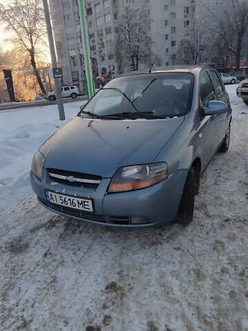 Синий Шевроле Авео, объемом двигателя 1.5 л и пробегом 328 тыс. км за 2800 $, фото 1 на Automoto.ua