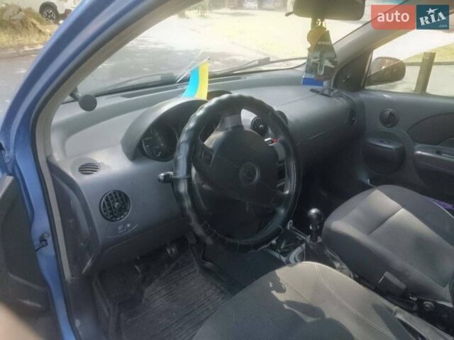 Синій Шевроле Авео, об'ємом двигуна 1.5 л та пробігом 300 тис. км за 3300 $, фото 1 на Automoto.ua