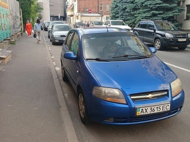 Синий Шевроле Авео, объемом двигателя 1.5 л и пробегом 167 тыс. км за 3500 $, фото 1 на Automoto.ua