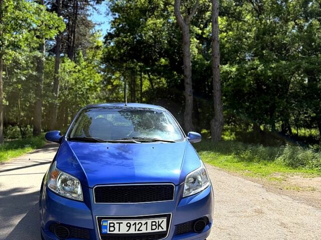Синій Шевроле Авео, об'ємом двигуна 1.5 л та пробігом 125 тис. км за 3200 $, фото 1 на Automoto.ua