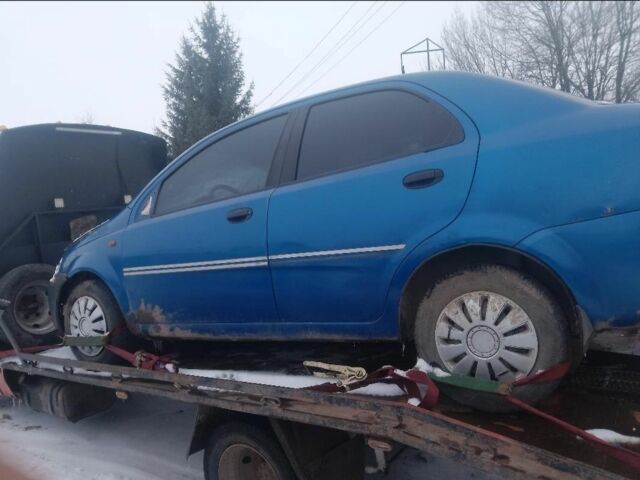 Синий Шевроле Авео, объемом двигателя 1.5 л и пробегом 260 тыс. км за 750 $, фото 1 на Automoto.ua