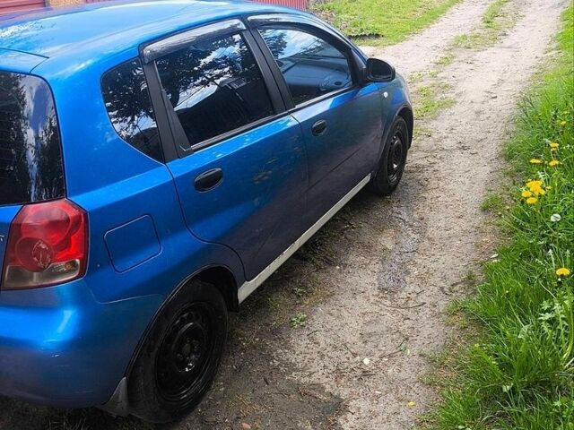 Синій Шевроле Авео, об'ємом двигуна 1.5 л та пробігом 295 тис. км за 1900 $, фото 1 на Automoto.ua