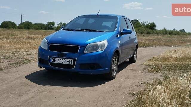 Синий Шевроле Авео, объемом двигателя 1.5 л и пробегом 200 тыс. км за 3500 $, фото 1 на Automoto.ua