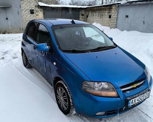 Синий Шевроле Авео, объемом двигателя 1.5 л и пробегом 199 тыс. км за 4600 $, фото 1 на Automoto.ua