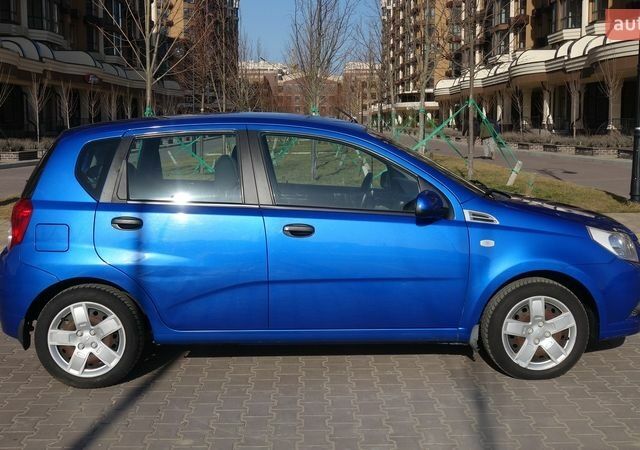 Синий Шевроле Авео, объемом двигателя 1.5 л и пробегом 102 тыс. км за 5600 $, фото 1 на Automoto.ua