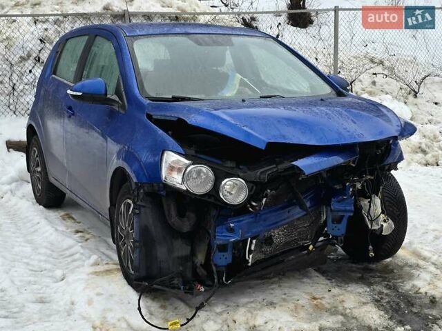 Синий Шевроле Авео, объемом двигателя 1.4 л и пробегом 60 тыс. км за 2400 $, фото 1 на Automoto.ua