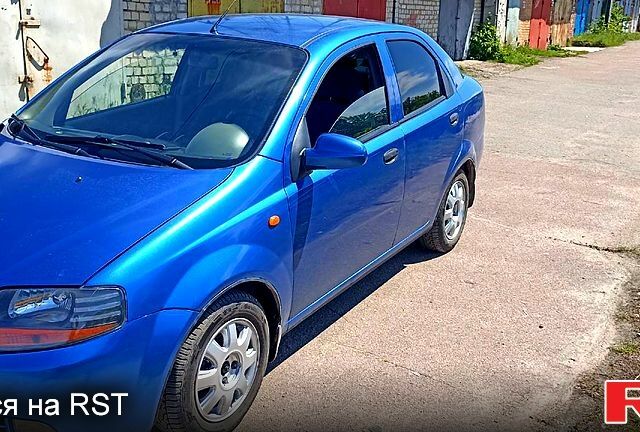 Синий Шевроле Авео, объемом двигателя 1.5 л и пробегом 185 тыс. км за 2600 $, фото 1 на Automoto.ua