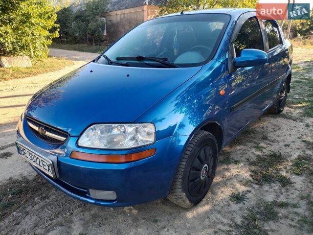 Синій Шевроле Авео, об'ємом двигуна 1.5 л та пробігом 350 тис. км за 2550 $, фото 1 на Automoto.ua