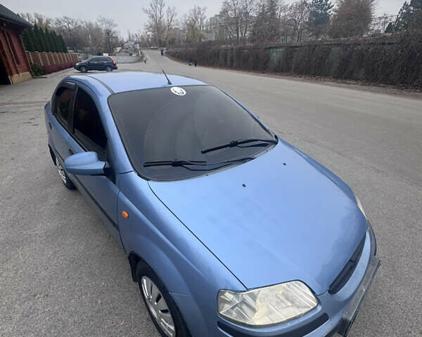 Синий Шевроле Авео, объемом двигателя 1.5 л и пробегом 110 тыс. км за 2999 $, фото 1 на Automoto.ua