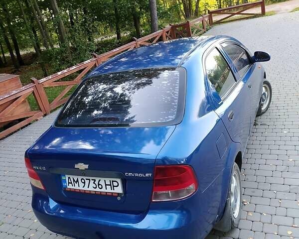 Синий Шевроле Авео, объемом двигателя 1.5 л и пробегом 225 тыс. км за 2750 $, фото 1 на Automoto.ua