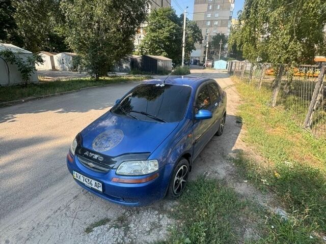 Синий Шевроле Авео, объемом двигателя 1.5 л и пробегом 240 тыс. км за 2899 $, фото 1 на Automoto.ua