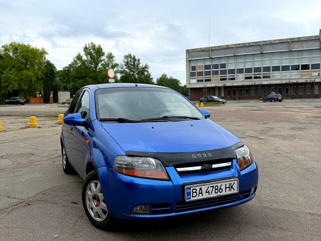 Синий Шевроле Авео, объемом двигателя 1.5 л и пробегом 185 тыс. км за 2650 $, фото 1 на Automoto.ua