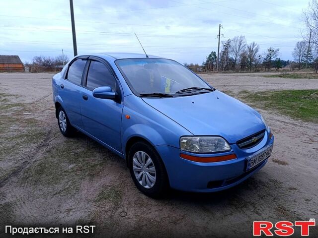 Синий Шевроле Авео, объемом двигателя 15 л и пробегом 272 тыс. км за 1600 $, фото 1 на Automoto.ua