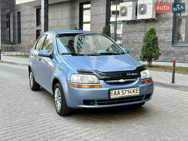 Синий Шевроле Авео, объемом двигателя 1.5 л и пробегом 260 тыс. км за 2850 $, фото 1 на Automoto.ua