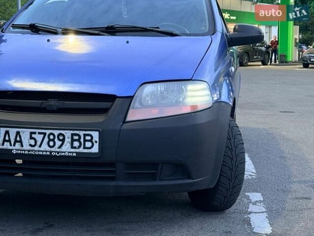 Синий Шевроле Авео, объемом двигателя 1.5 л и пробегом 178 тыс. км за 2000 $, фото 1 на Automoto.ua