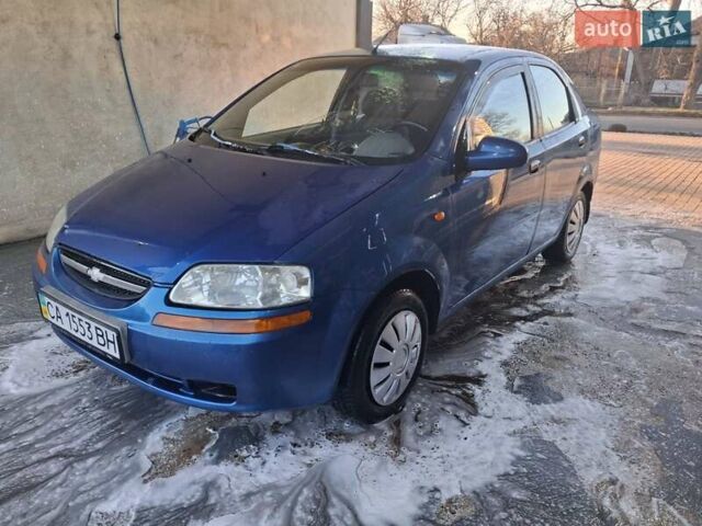 Синий Шевроле Авео, объемом двигателя 1.5 л и пробегом 222 тыс. км за 2100 $, фото 1 на Automoto.ua