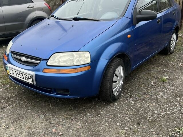 Синий Шевроле Авео, объемом двигателя 1.5 л и пробегом 230 тыс. км за 1900 $, фото 1 на Automoto.ua