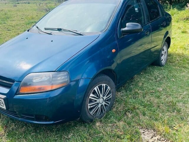Синій Шевроле Авео, об'ємом двигуна 1.5 л та пробігом 200 тис. км за 1950 $, фото 1 на Automoto.ua