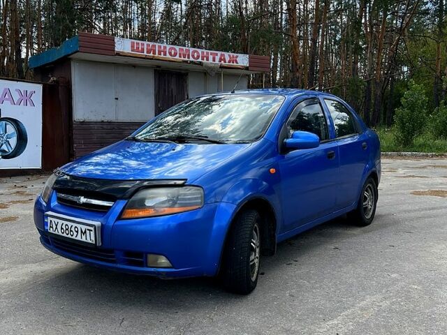 Синий Шевроле Авео, объемом двигателя 1.5 л и пробегом 250 тыс. км за 2500 $, фото 1 на Automoto.ua
