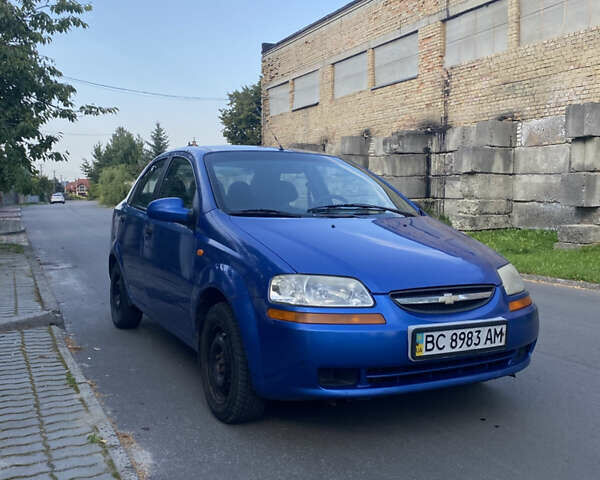 Синий Шевроле Авео, объемом двигателя 1.5 л и пробегом 392 тыс. км за 1800 $, фото 1 на Automoto.ua